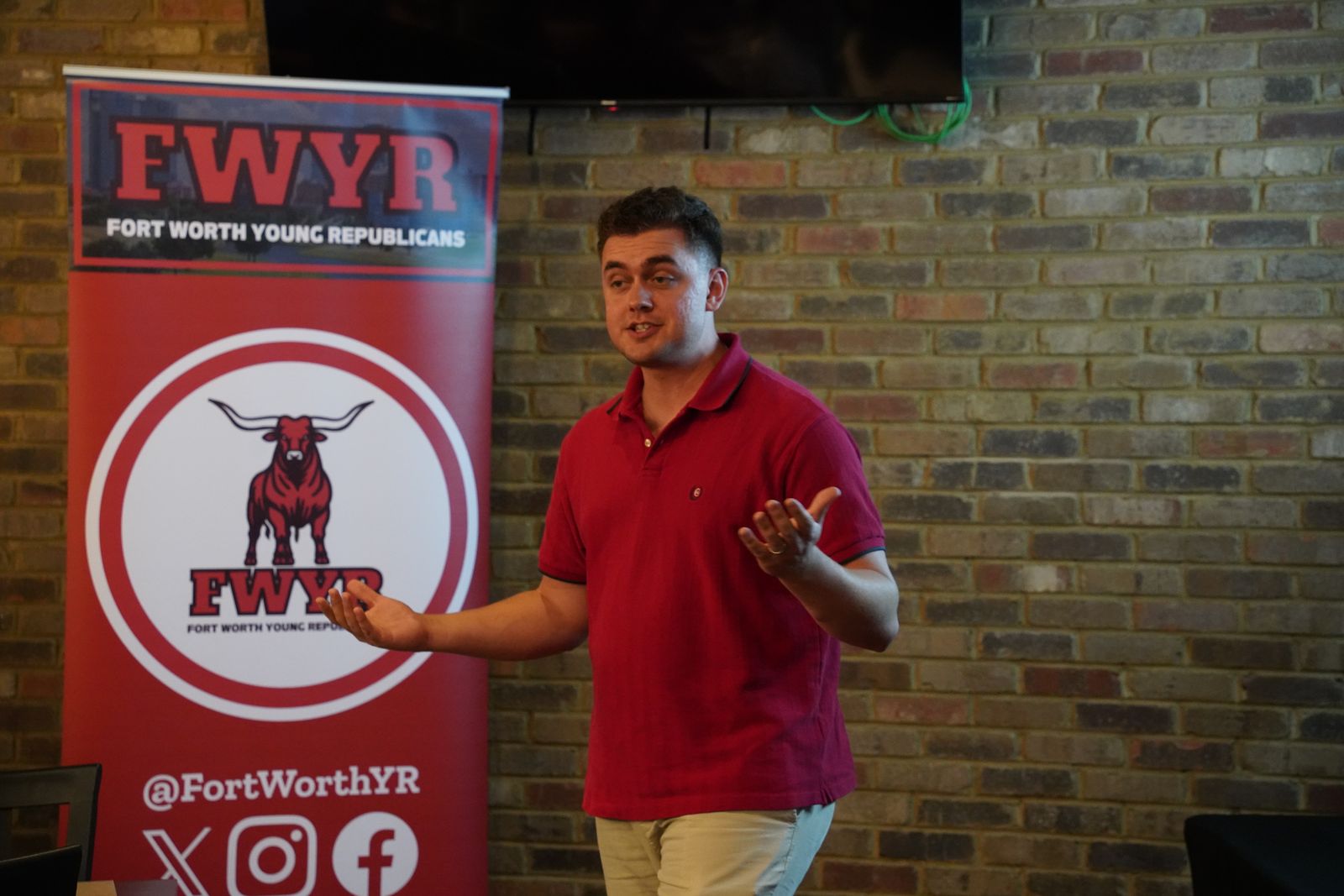 FWYR member speaking at a chapter meeting